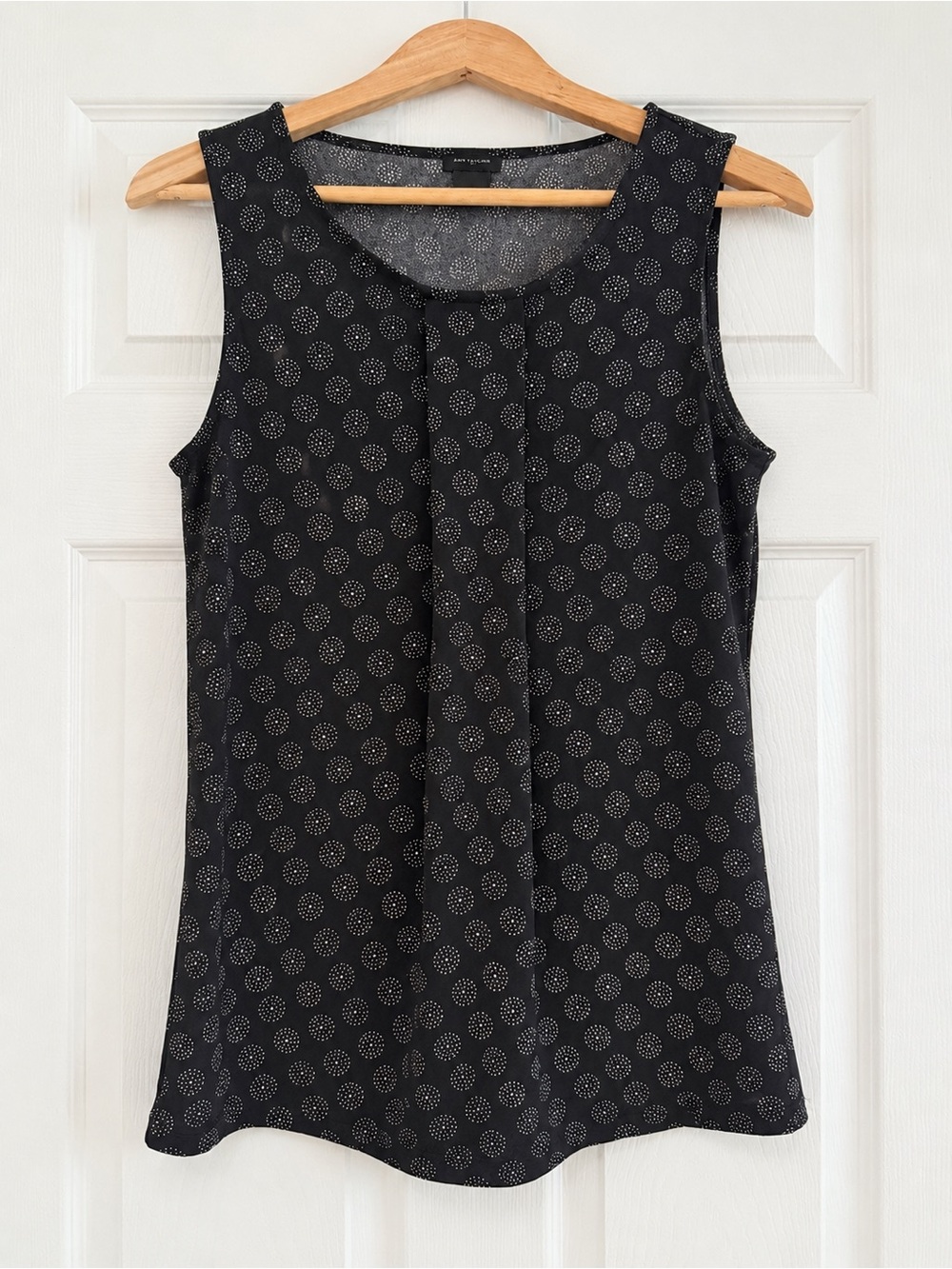Ann Taylor XS Black White Polka Dot Sleeveless Blouse Pleated Front Career Top